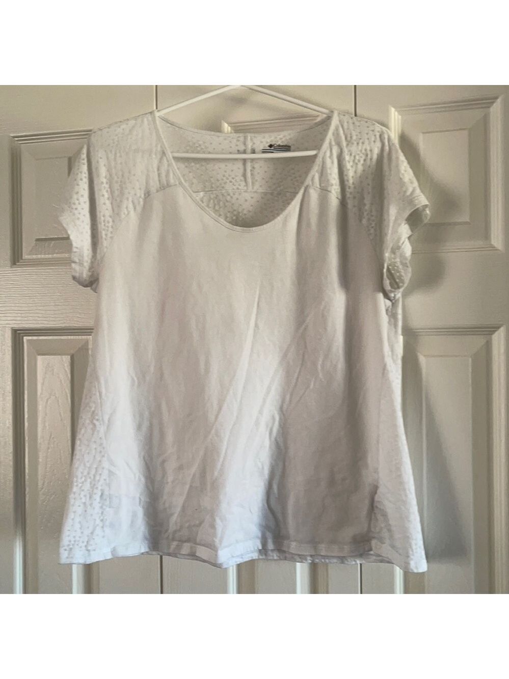 Columbia t-shirt size L🥰🥰🥰